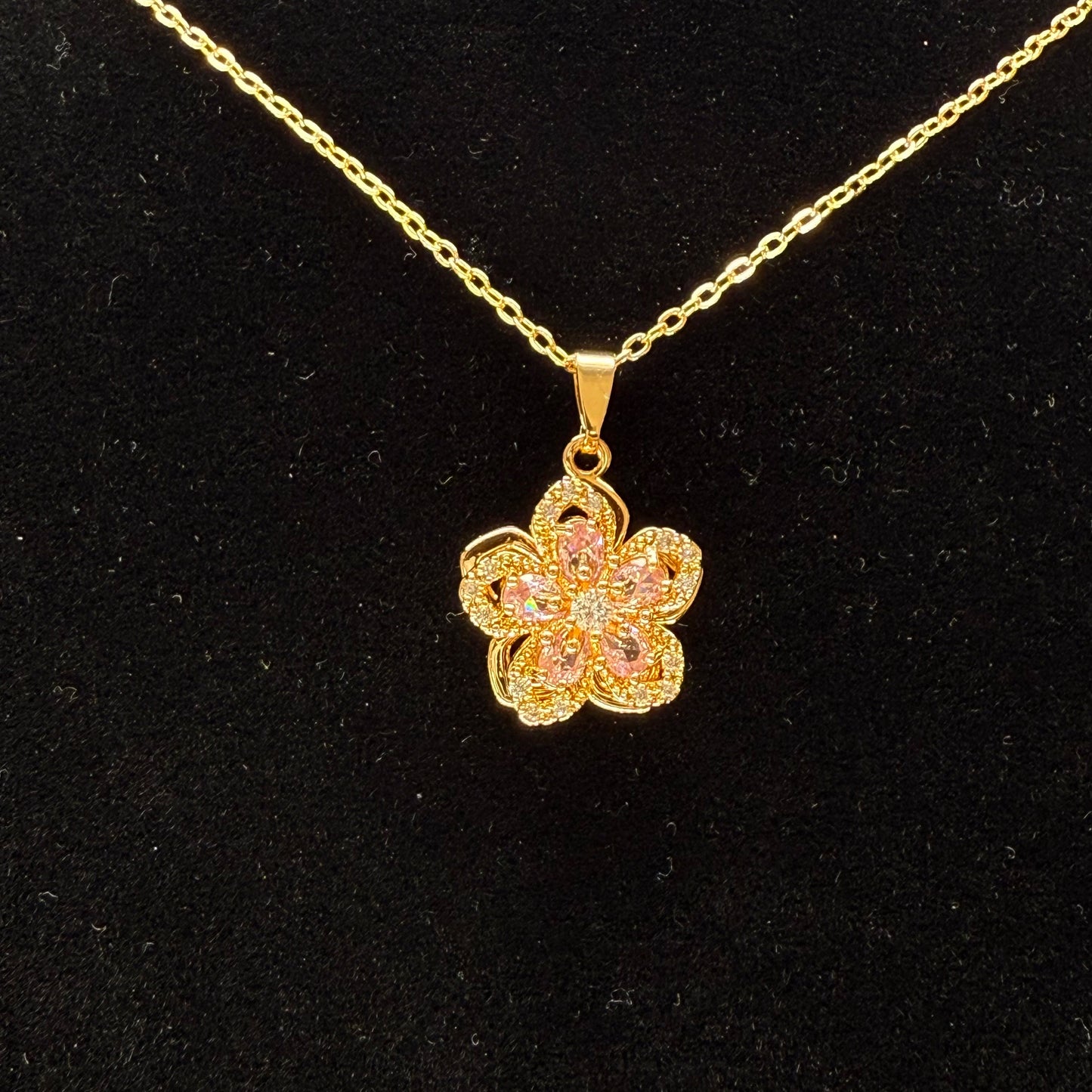 Luxury Spin Zircon Flower Pendant Necklace Women