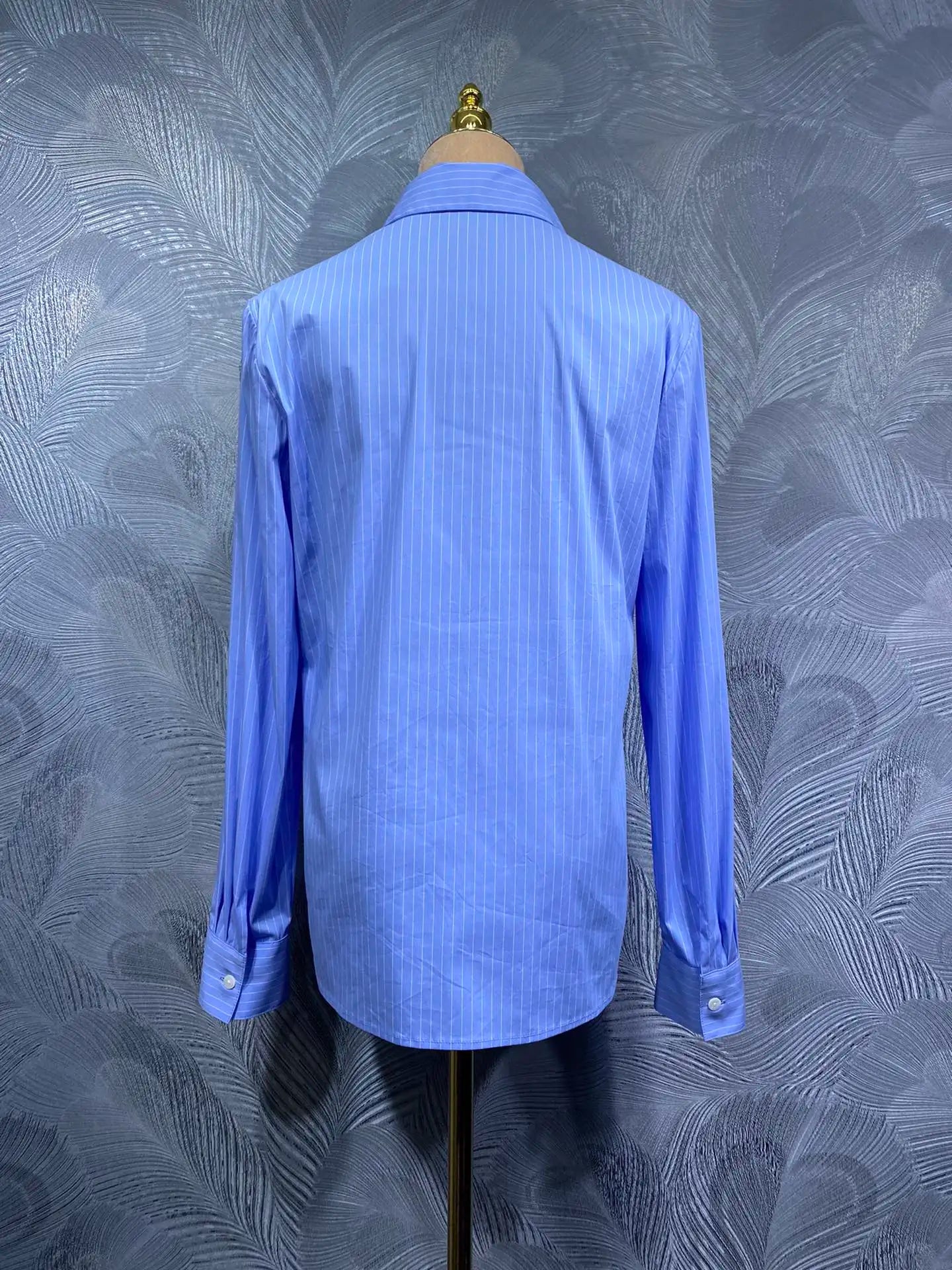 Flower Studded Diamond Lapel Long Sleeved Shirt