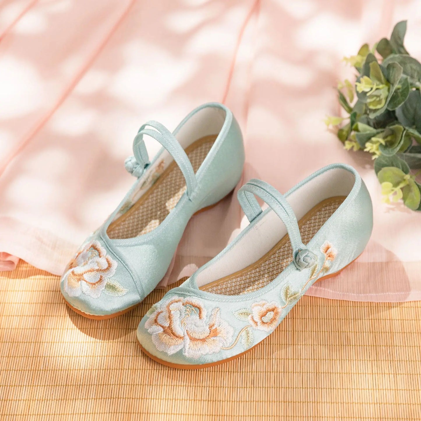 Womens Cloth Shoes Streetwear Embroidery Casual Vintage