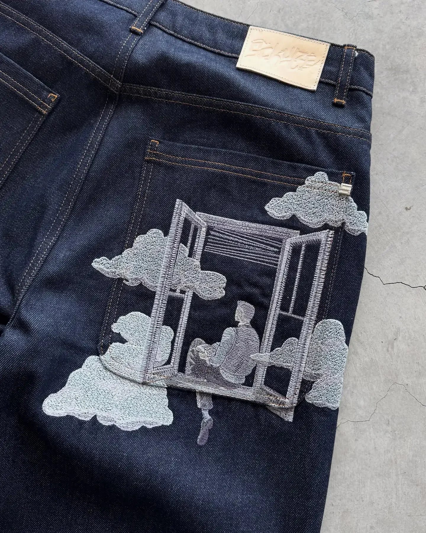 Clouds Pattern Pocket Embroidery Denim Baggy Shorts