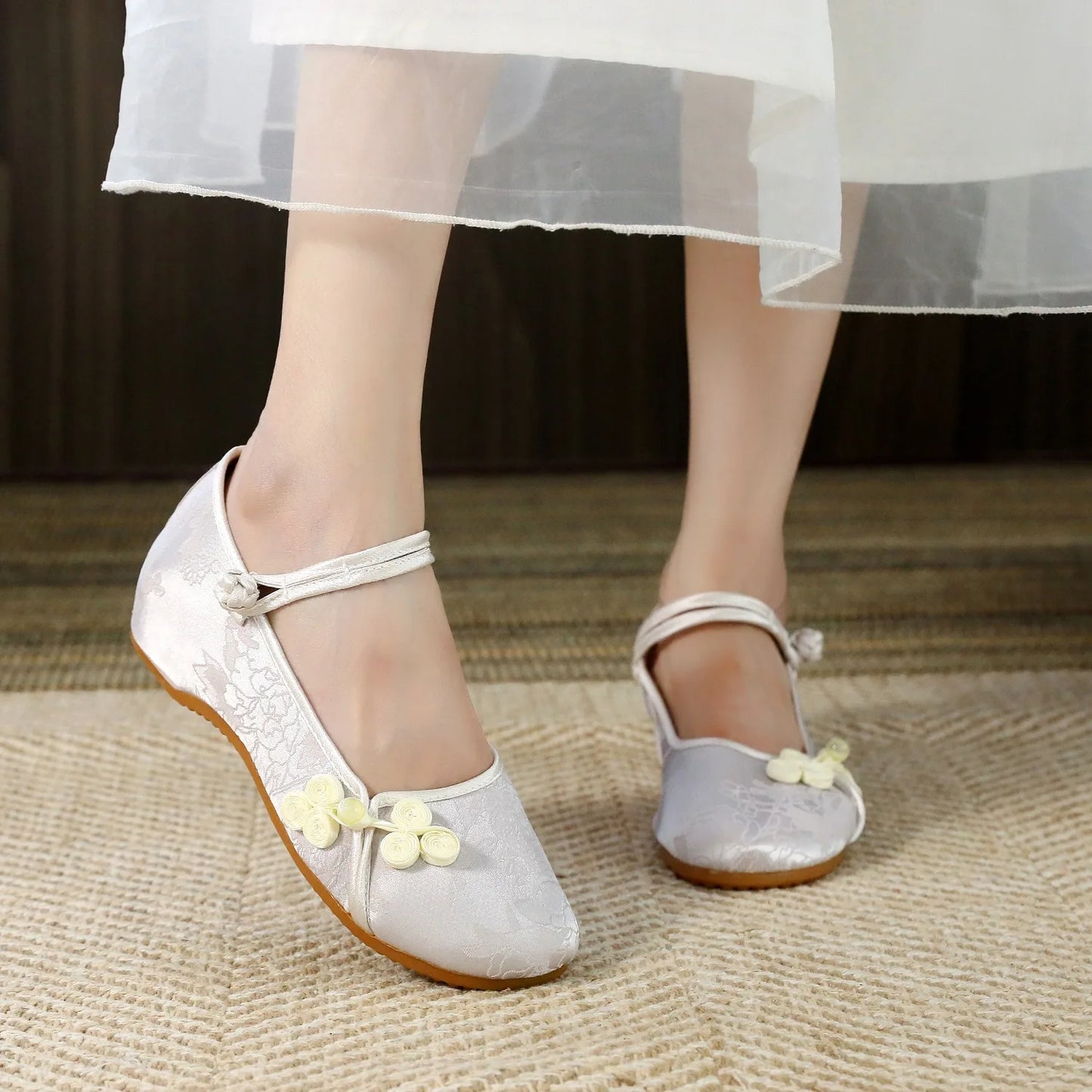 Womens Cloth Shoes Streetwear Embroidery Casual Vintage